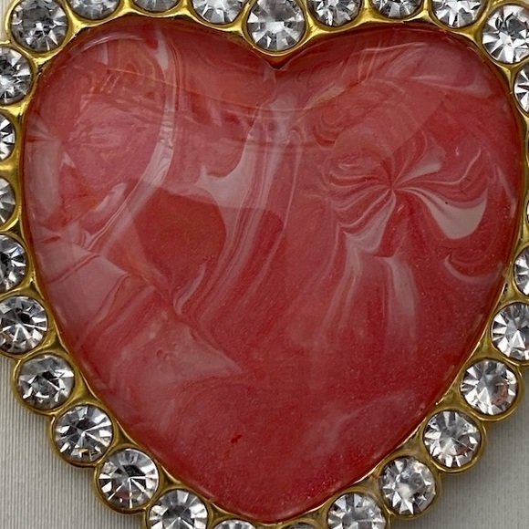 Svetlana Yeung Hand Crafted necklace white pink heart fluid art pendant cord - Picture 5 of 11